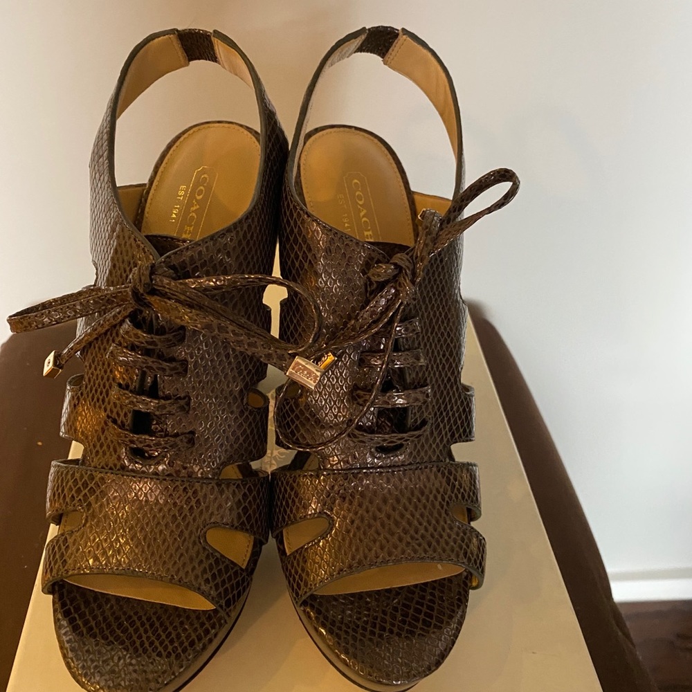 Coach shoes Sz 9 pumps